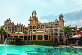 near-la-frans-guest-house-suncity